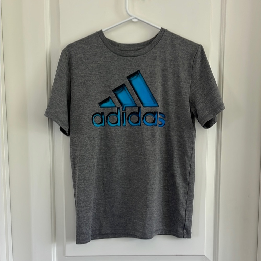 Adidas graphic activewear T-shirt size lg